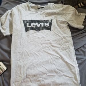 levi’s camo box logo